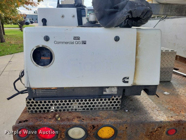 image for item DX6595 2011 Ford F350 Super Duty  bucket truck