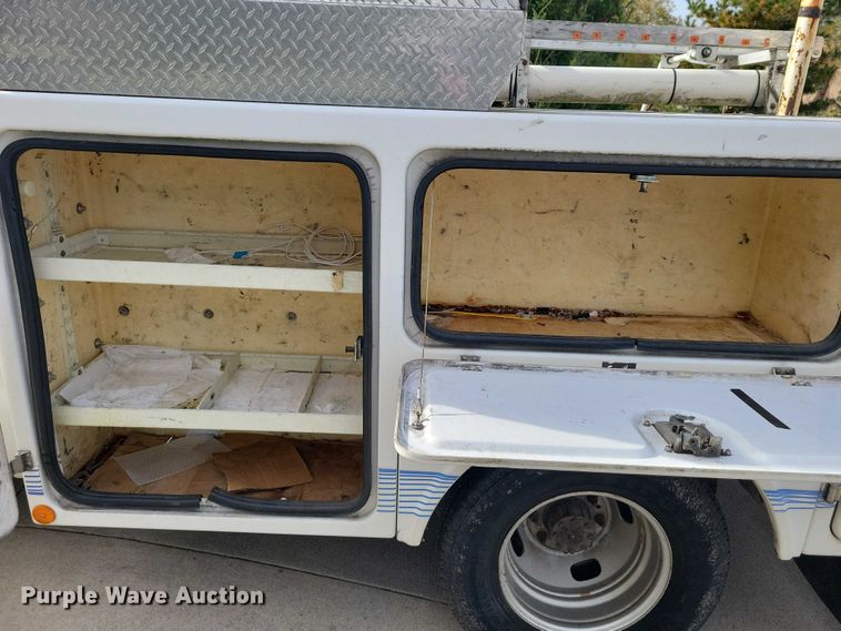 image for item DX6595 2011 Ford F350 Super Duty  bucket truck