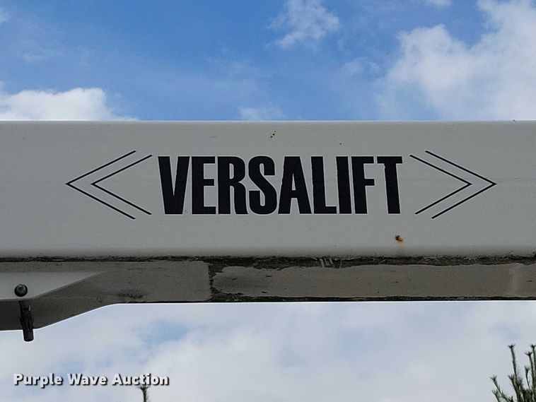 image for item DX6595 2011 Ford F350 Super Duty  bucket truck