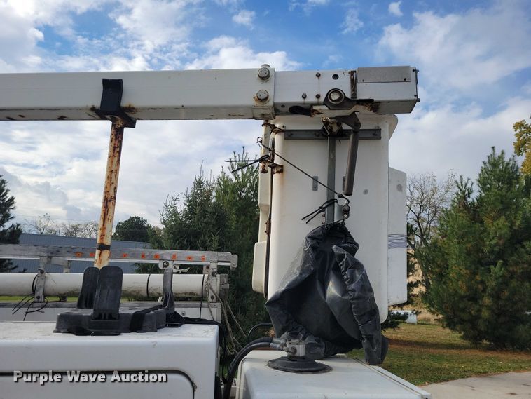 image for item DX6595 2011 Ford F350 Super Duty  bucket truck