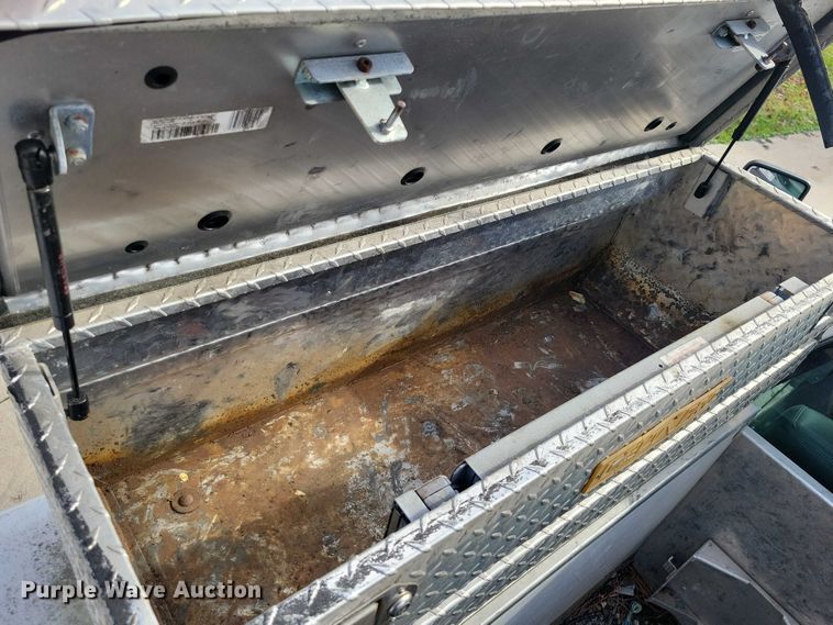 image for item DX6595 2011 Ford F350 Super Duty  bucket truck