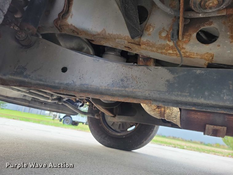 image for item DX6595 2011 Ford F350 Super Duty  bucket truck