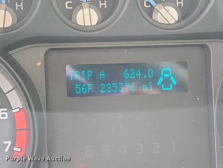 image for item DX6595 2011 Ford F350 Super Duty  bucket truck