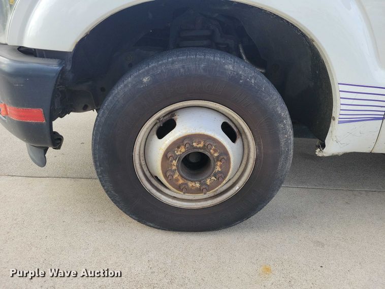 image for item DX6595 2011 Ford F350 Super Duty  bucket truck