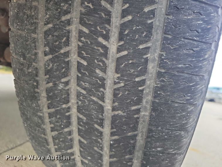 image for item DX6595 2011 Ford F350 Super Duty  bucket truck