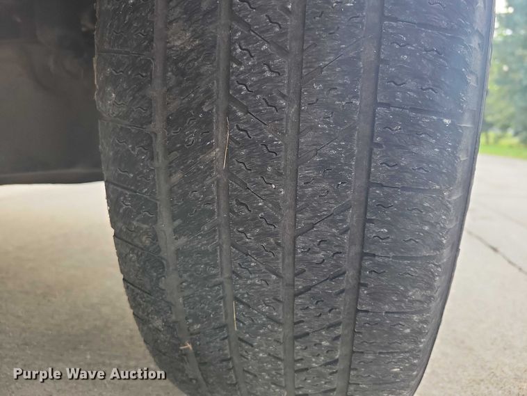 image for item DX6595 2011 Ford F350 Super Duty  bucket truck