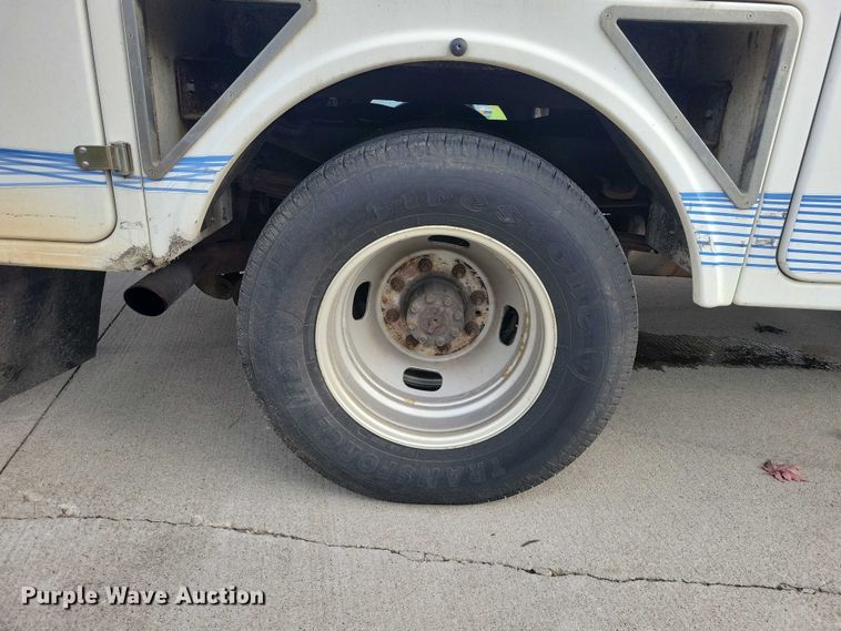 image for item DX6595 2011 Ford F350 Super Duty  bucket truck