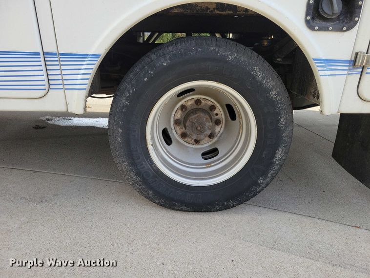 image for item DX6595 2011 Ford F350 Super Duty  bucket truck