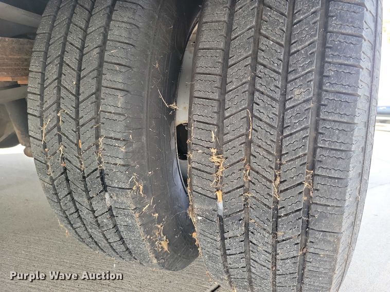 image for item DX6595 2011 Ford F350 Super Duty  bucket truck