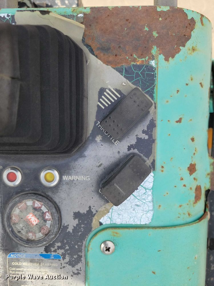 image for item DX6630 2012 Multiquip HTX power trowel