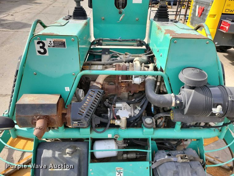 image for item DX6630 2012 Multiquip HTX power trowel