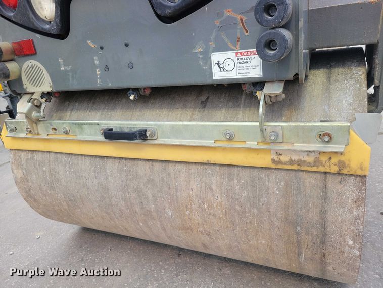 image for item DX6633 2017 Wacker Neuson RD 28 120 double drum vibratory roller