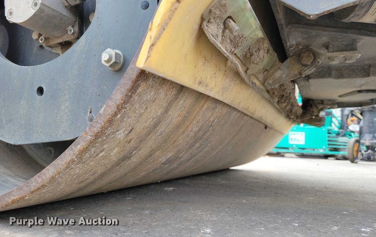 image for item DX6633 2017 Wacker Neuson RD 28 120 double drum vibratory roller