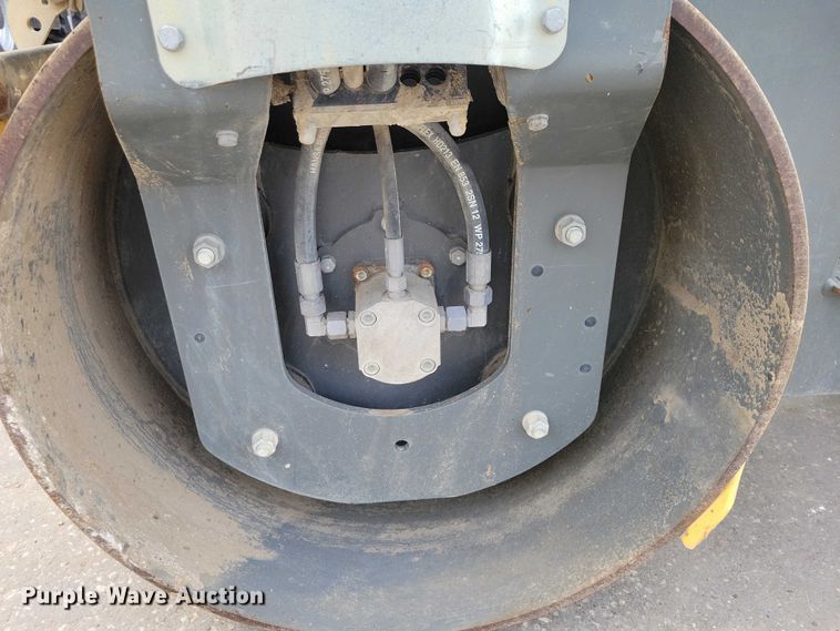 image for item DX6633 2017 Wacker Neuson RD 28 120 double drum vibratory roller