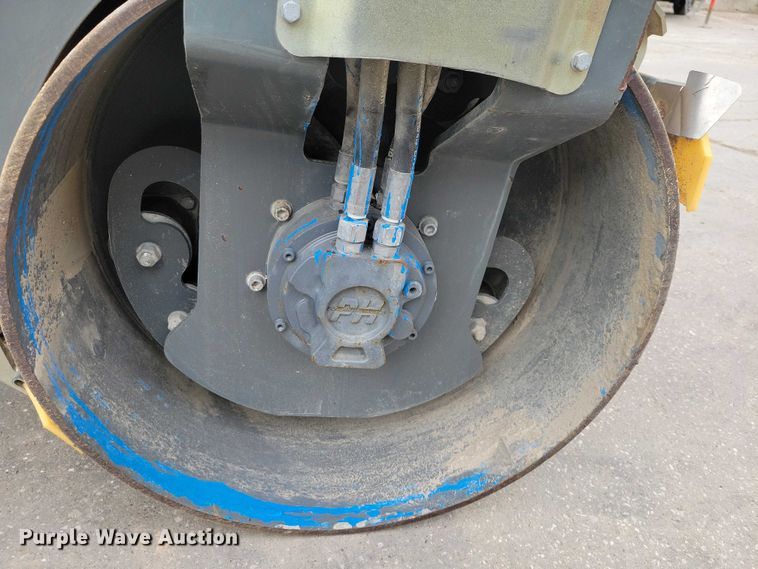 image for item DX6633 2017 Wacker Neuson RD 28 120 double drum vibratory roller