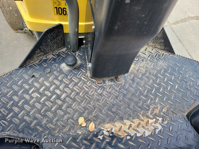 image for item DX6633 2017 Wacker Neuson RD 28 120 double drum vibratory roller