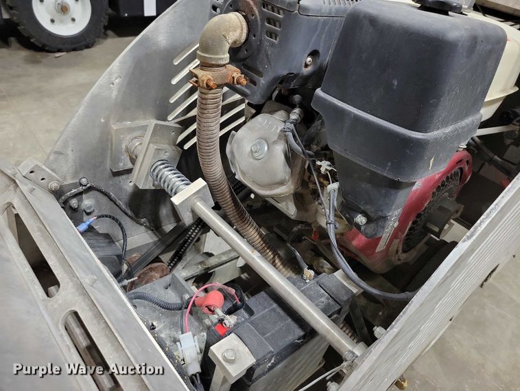 image for item DX6635 2017 Husqvarna Soff-Cut 2500 concrete saw