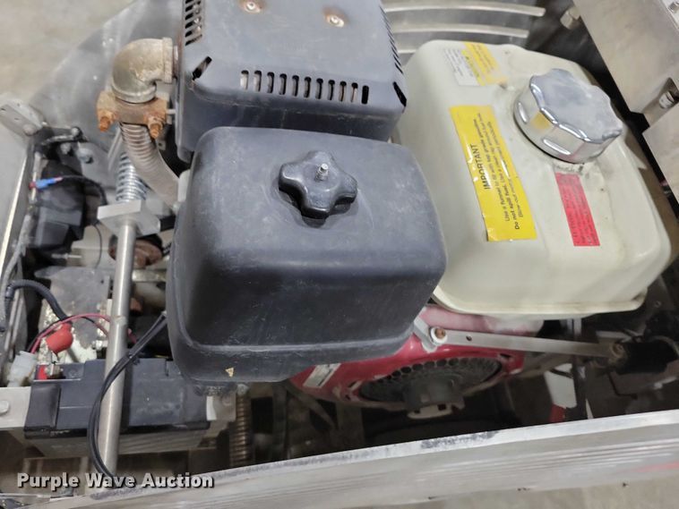 image for item DX6635 2017 Husqvarna Soff-Cut 2500 concrete saw