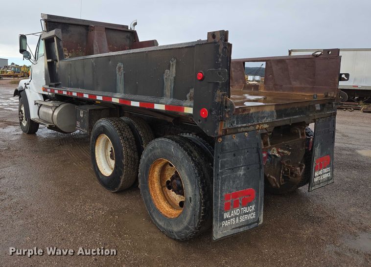 image for item DY1407 1999 Sterling Truck L7501 dump truck