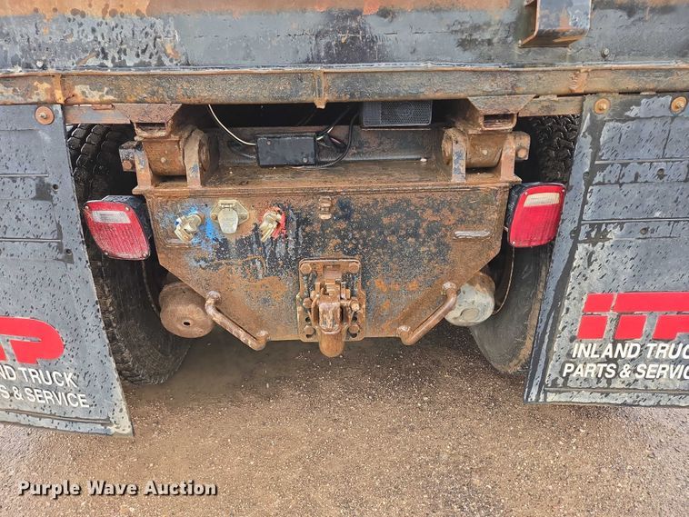 image for item DY1407 1999 Sterling Truck L7501 dump truck