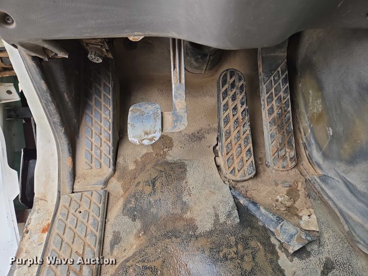 image for item DY1407 1999 Sterling Truck L7501 dump truck