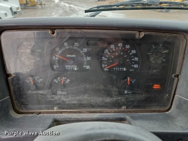 image for item DY1407 1999 Sterling Truck L7501 dump truck