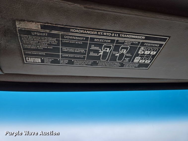 image for item DY1407 1999 Sterling Truck L7501 dump truck