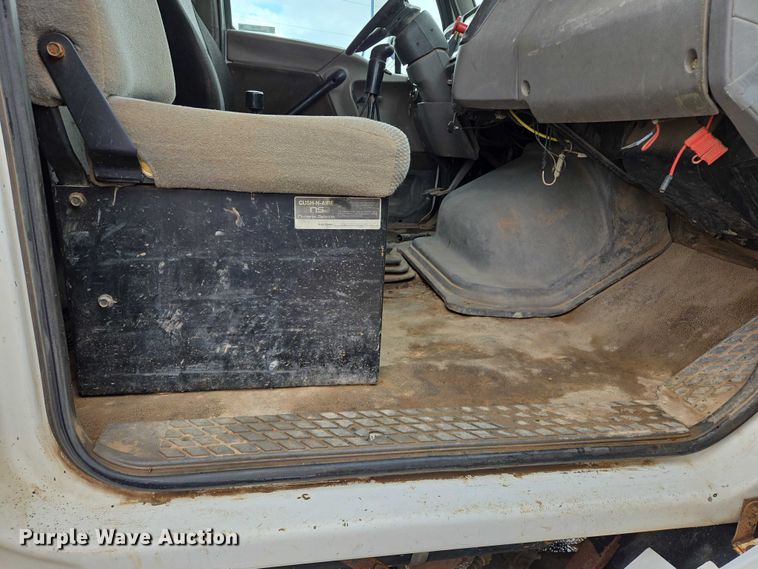 image for item DY1407 1999 Sterling Truck L7501 dump truck