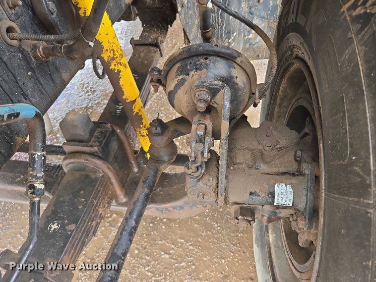 image for item DY1407 1999 Sterling Truck L7501 dump truck