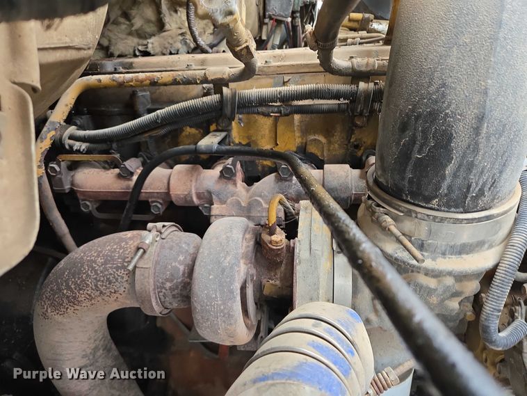 image for item DY1407 1999 Sterling Truck L7501 dump truck