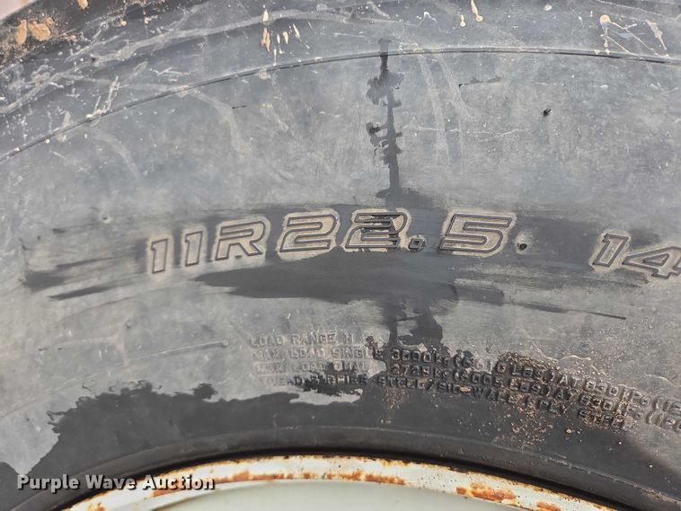 image for item DY1407 1999 Sterling Truck L7501 dump truck