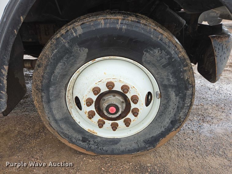 image for item DY1407 1999 Sterling Truck L7501 dump truck