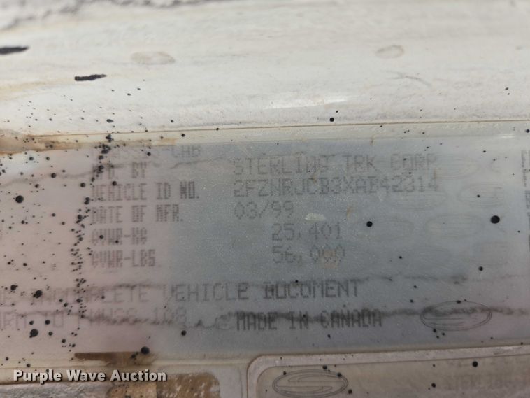 image for item DY1407 1999 Sterling Truck L7501 dump truck