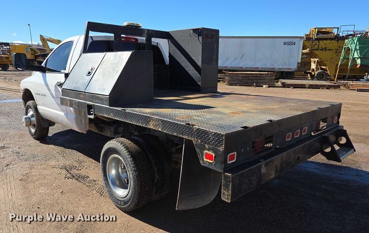image for item DY1408 2004 Dodge Ram 3500 flatbed pickup truck
