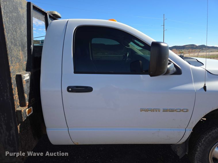 image for item DY1408 2004 Dodge Ram 3500 flatbed pickup truck