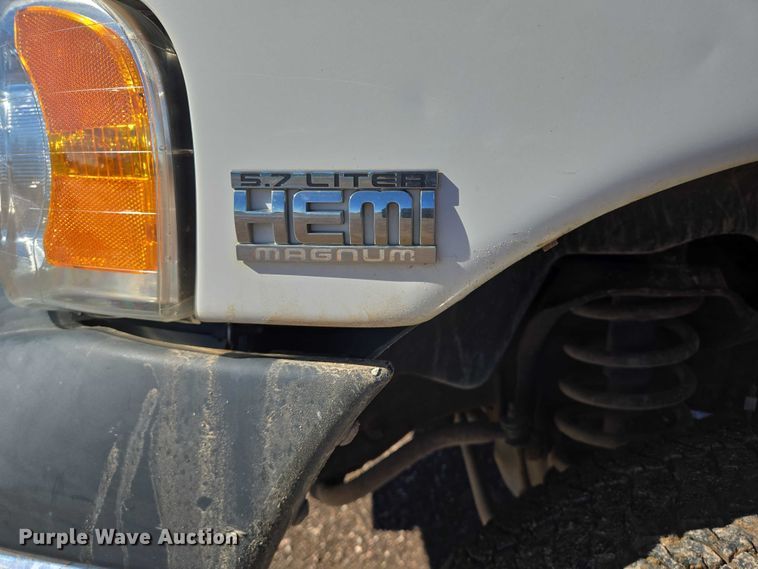 image for item DY1408 2004 Dodge Ram 3500 flatbed pickup truck