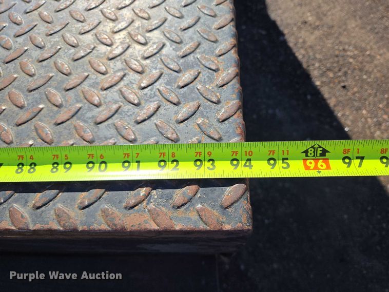 image for item DY1408 2004 Dodge Ram 3500 flatbed pickup truck