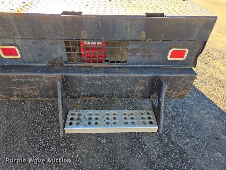 image for item DY1408 2004 Dodge Ram 3500 flatbed pickup truck