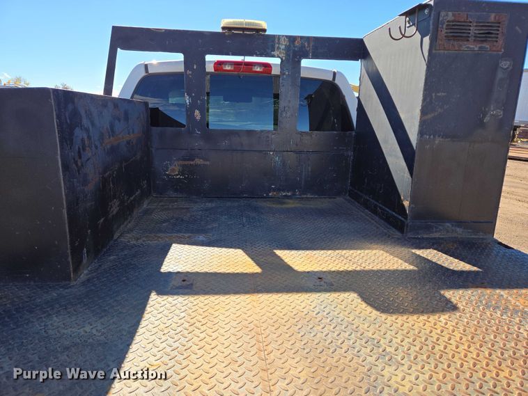 image for item DY1408 2004 Dodge Ram 3500 flatbed pickup truck