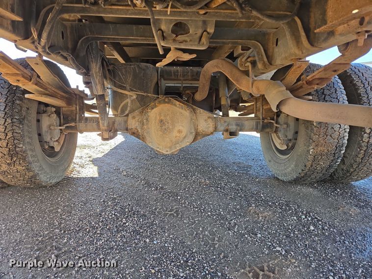 image for item DY1408 2004 Dodge Ram 3500 flatbed pickup truck