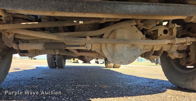 image for item DY1408 2004 Dodge Ram 3500 flatbed pickup truck