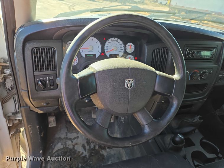 image for item DY1408 2004 Dodge Ram 3500 flatbed pickup truck