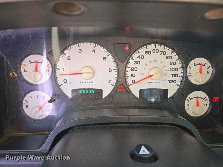 image for item DY1408 2004 Dodge Ram 3500 flatbed pickup truck