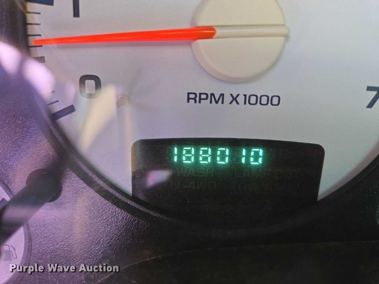 image for item DY1408 2004 Dodge Ram 3500 flatbed pickup truck