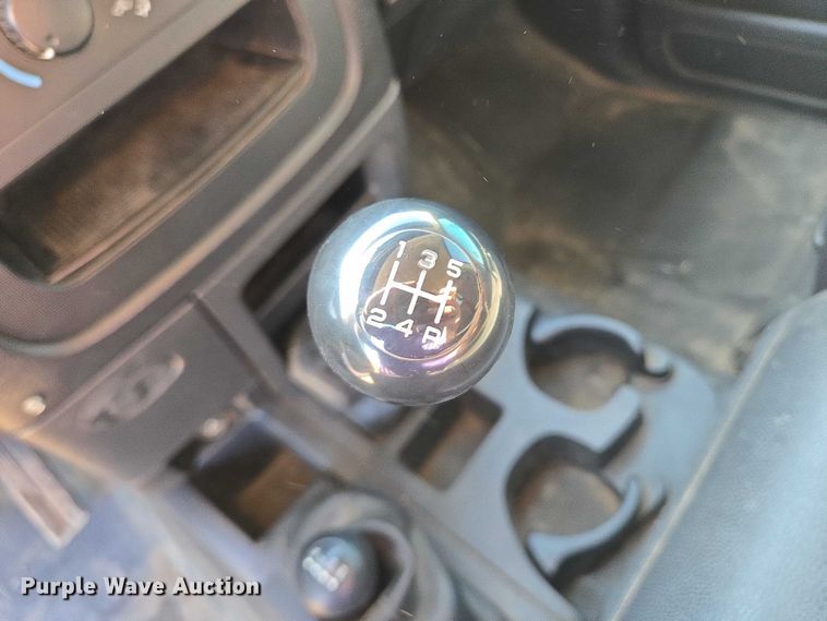 image for item DY1408 2004 Dodge Ram 3500 flatbed pickup truck