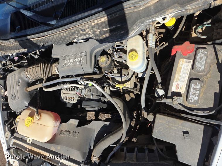 image for item DY1408 2004 Dodge Ram 3500 flatbed pickup truck