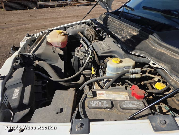 image for item DY1408 2004 Dodge Ram 3500 flatbed pickup truck