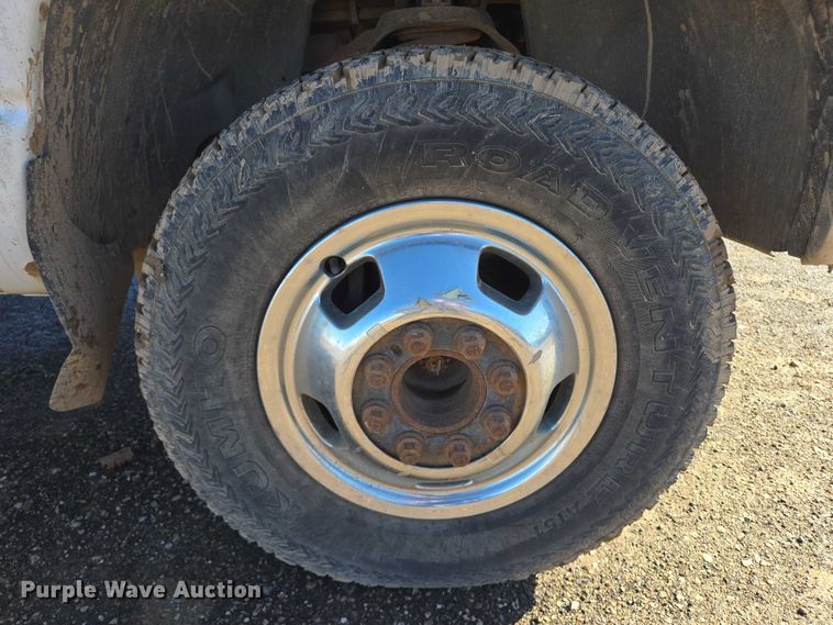 image for item DY1408 2004 Dodge Ram 3500 flatbed pickup truck