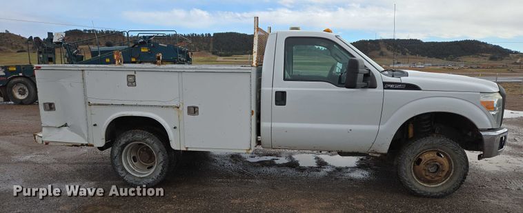 image for item DY1409 2012 Ford F350 Super Duty XL utility bed pickup truck