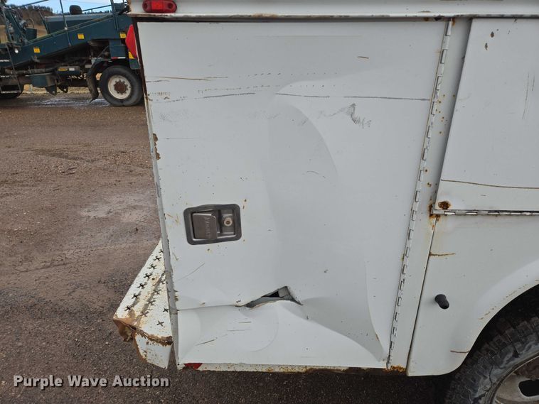 image for item DY1409 2012 Ford F350 Super Duty XL utility bed pickup truck